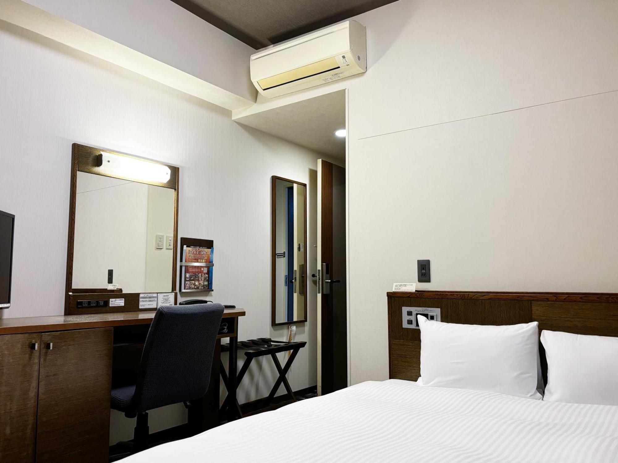 Hotel Route-Inn Seki Sekimachi  Экстерьер фото